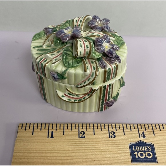 Fitz and Floyd Essentials Handcrafted China Violet Floral Bow Trinket Box Oval - Picture 7 of 8